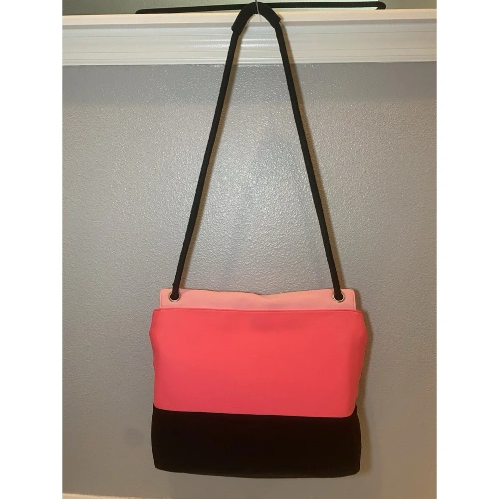 2016 Victoria's Secret Insulated Neoprene Cooler Tote Bag Black Pink Gently Used